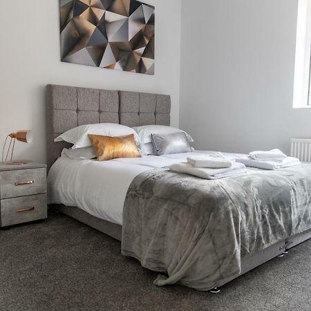London Northwick Park Serviced Apartments By Riis Property Harrow Exterior photo