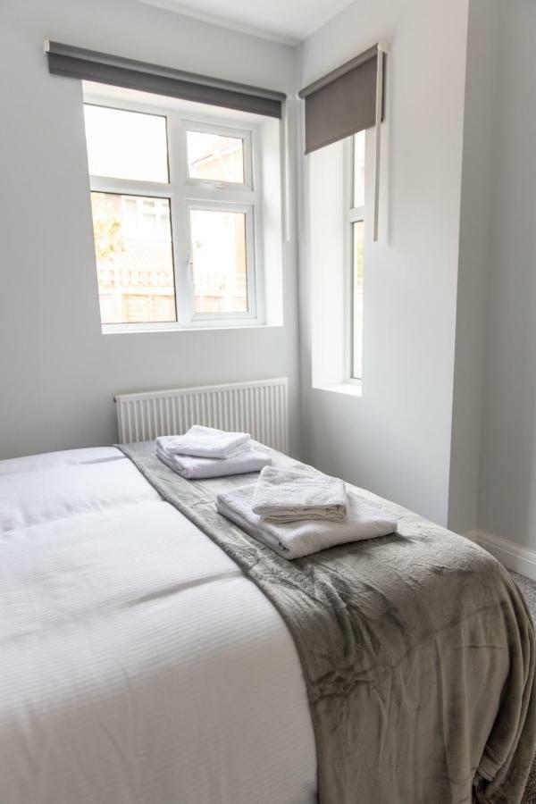 London Northwick Park Serviced Apartments By Riis Property Harrow Exterior photo