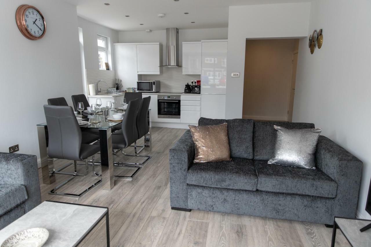 London Northwick Park Serviced Apartments By Riis Property Harrow Exterior photo