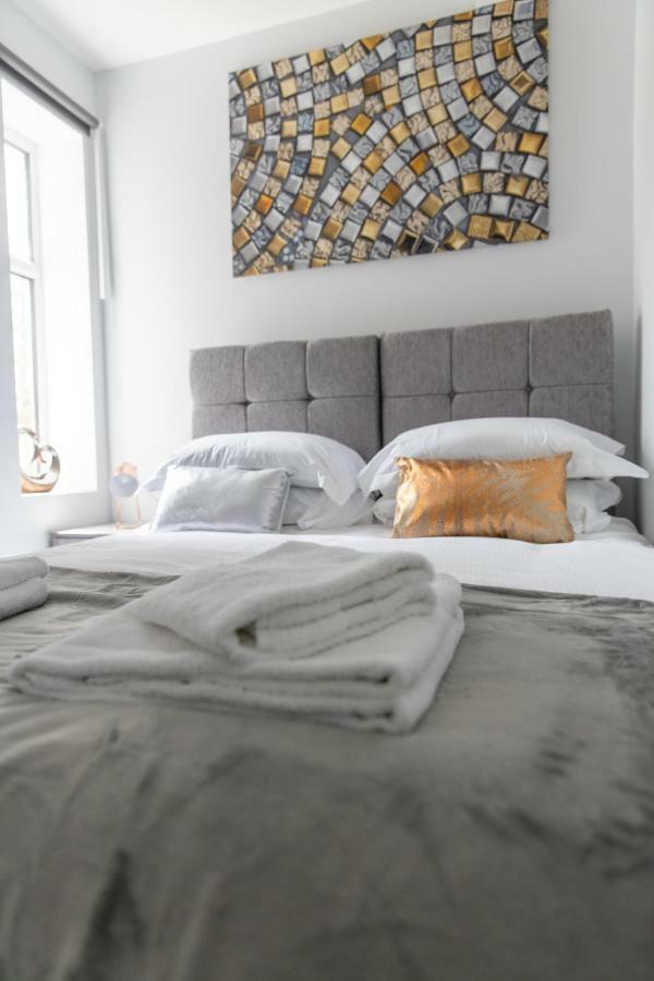 London Northwick Park Serviced Apartments By Riis Property Harrow Exterior photo