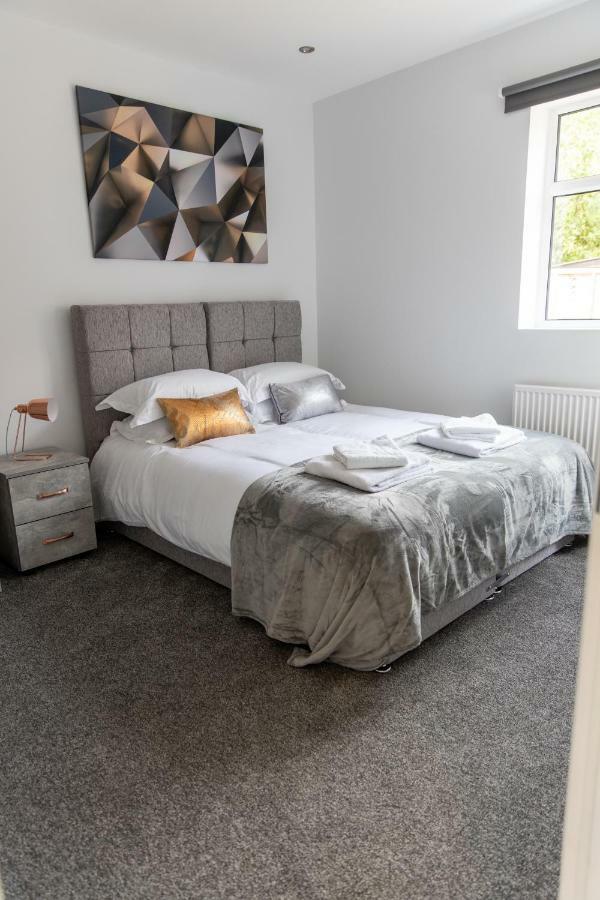 London Northwick Park Serviced Apartments By Riis Property Harrow Exterior photo
