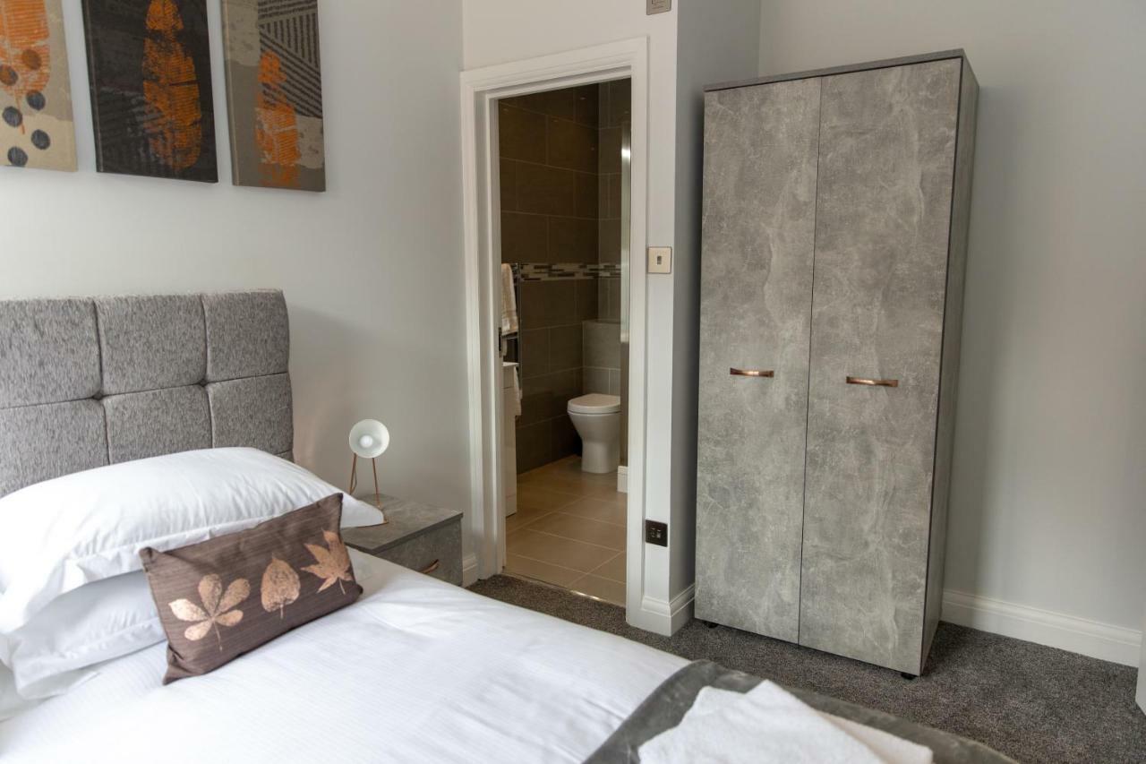 London Northwick Park Serviced Apartments By Riis Property Harrow Exterior photo