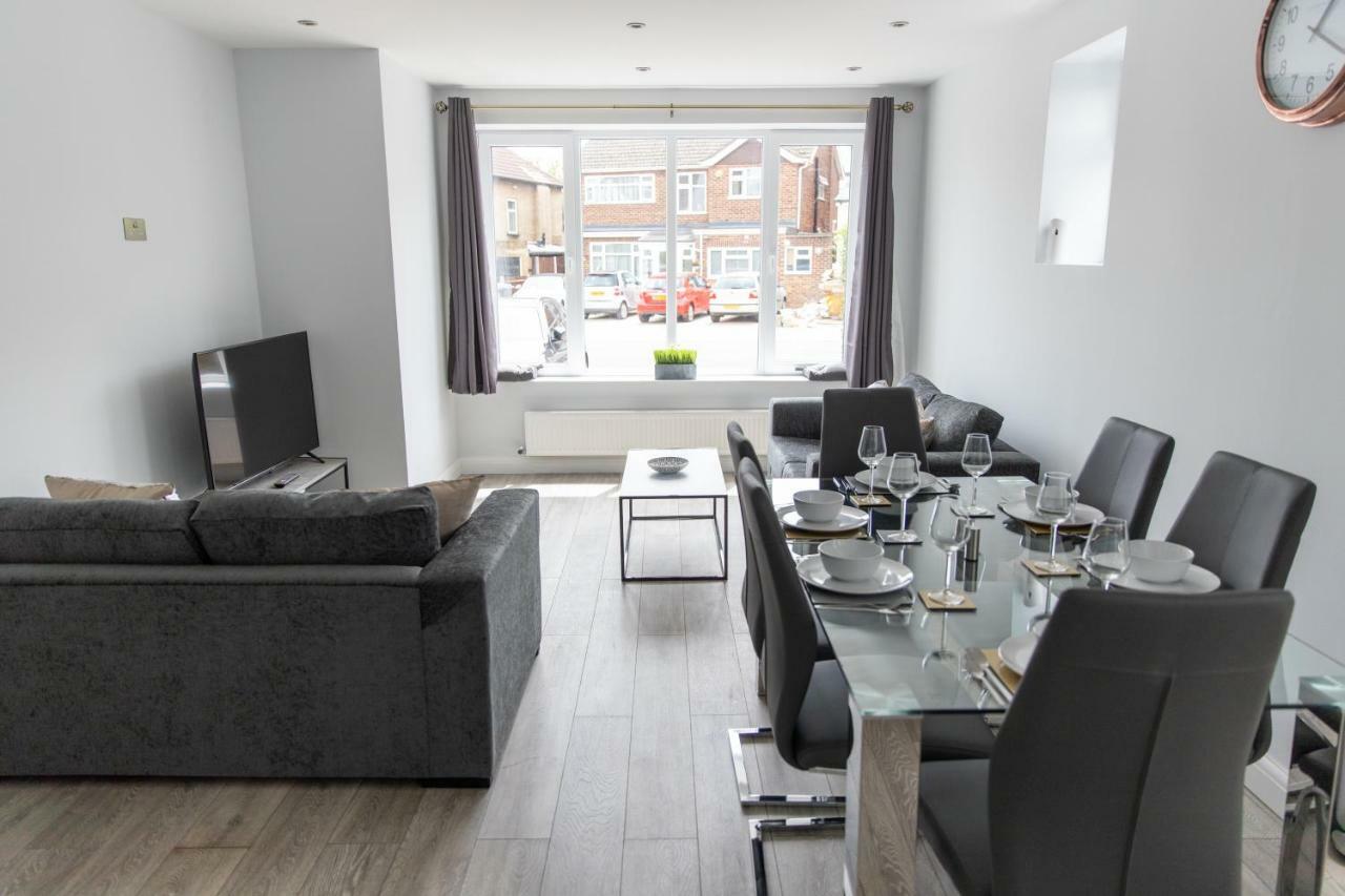 London Northwick Park Serviced Apartments By Riis Property Harrow Exterior photo