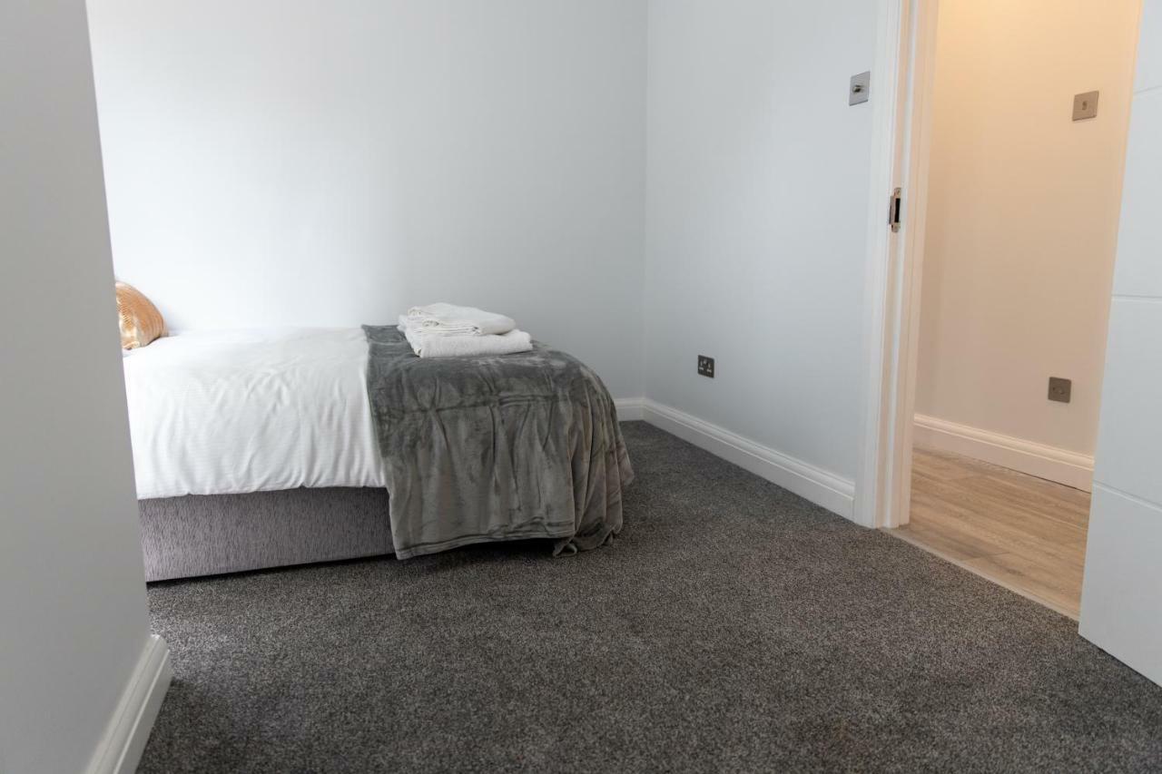 London Northwick Park Serviced Apartments By Riis Property Harrow Exterior photo