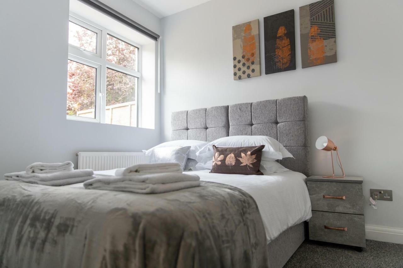 London Northwick Park Serviced Apartments By Riis Property Harrow Exterior photo