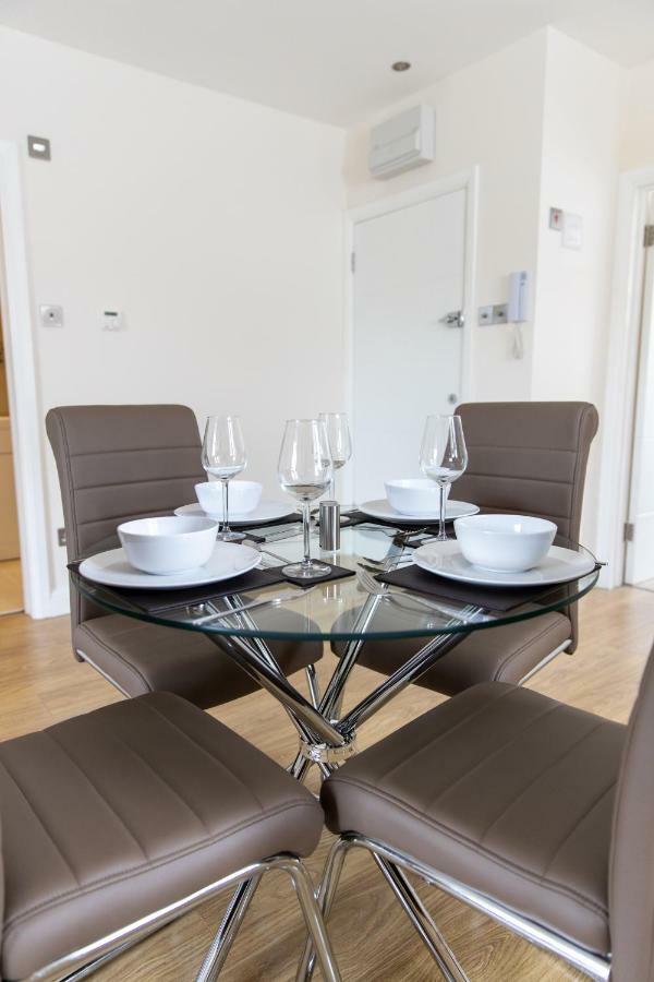London Northwick Park Serviced Apartments By Riis Property Harrow Exterior photo