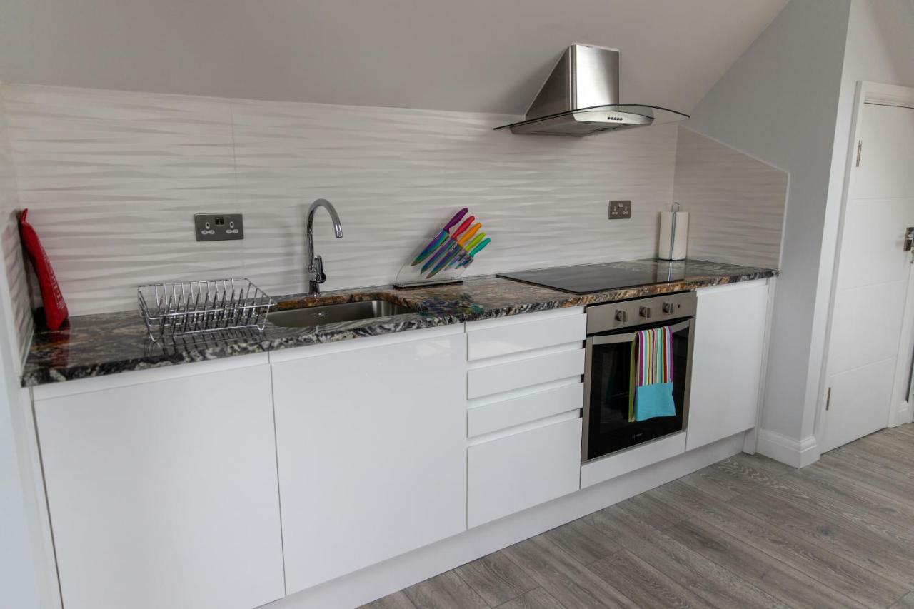 London Northwick Park Serviced Apartments By Riis Property Harrow Exterior photo