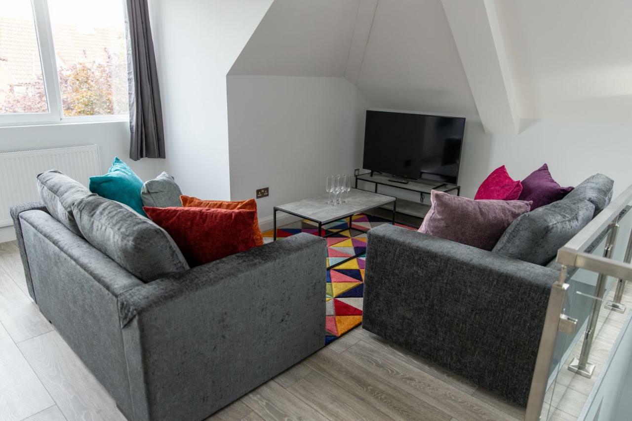 London Northwick Park Serviced Apartments By Riis Property Harrow Exterior photo